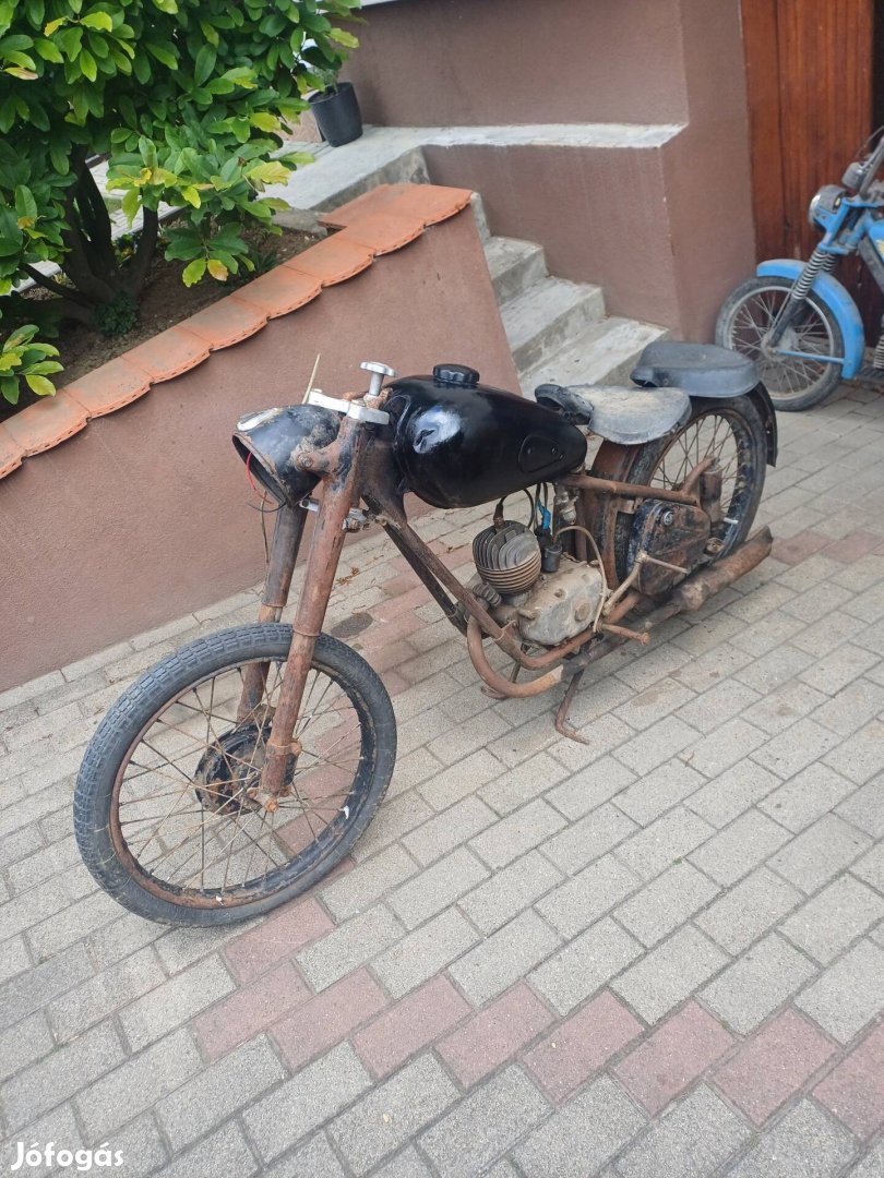 Csepel 125 alkatrésznek.
