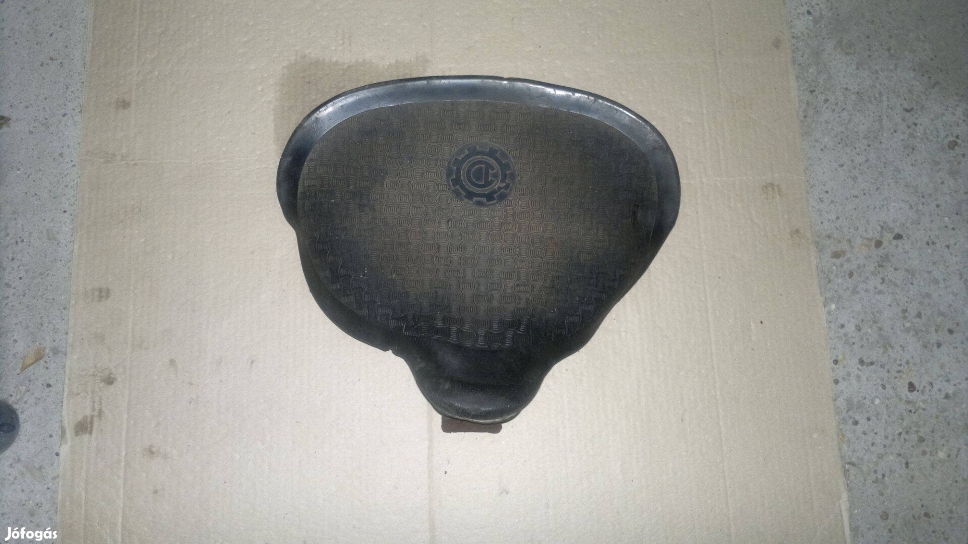 Csepel 125 d eredeti ülés