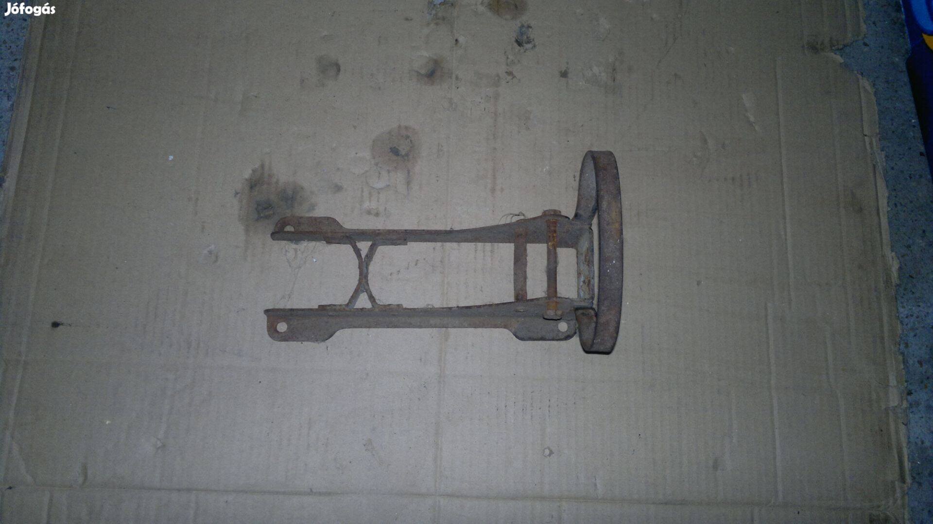 Csepel 125 hátso üléstarto vas