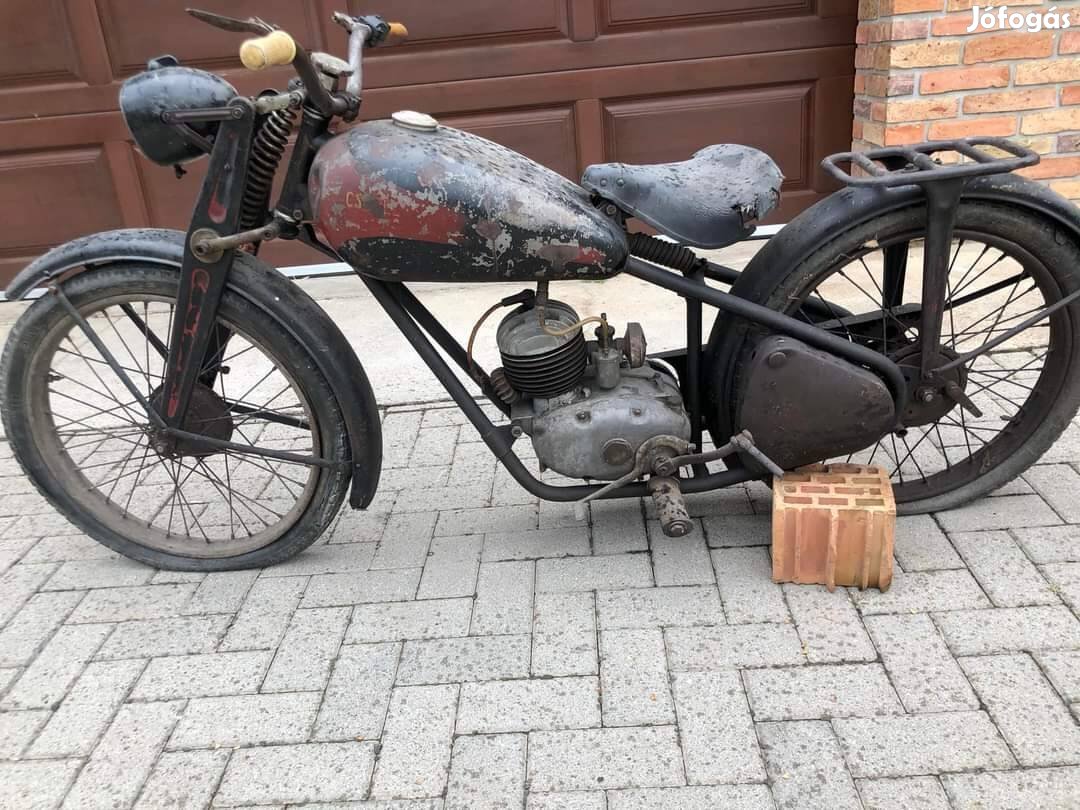 Csepel 125 lemezvillás motor