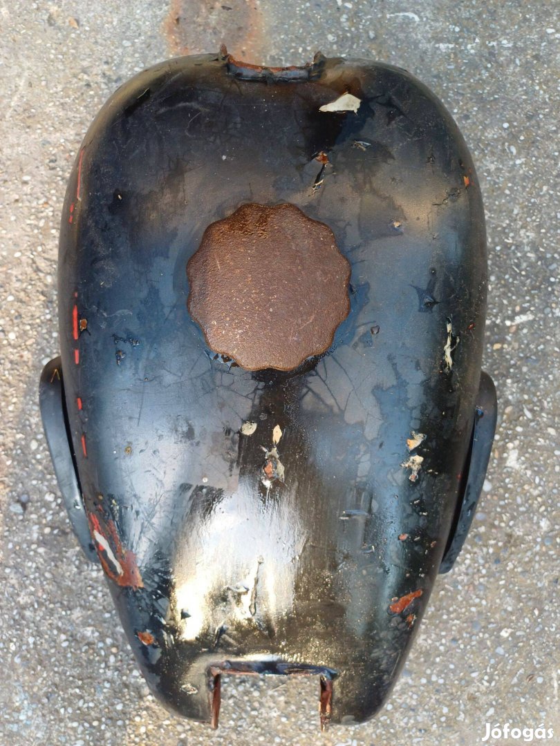 Csepel D125 Üzemanyagtank Eladók