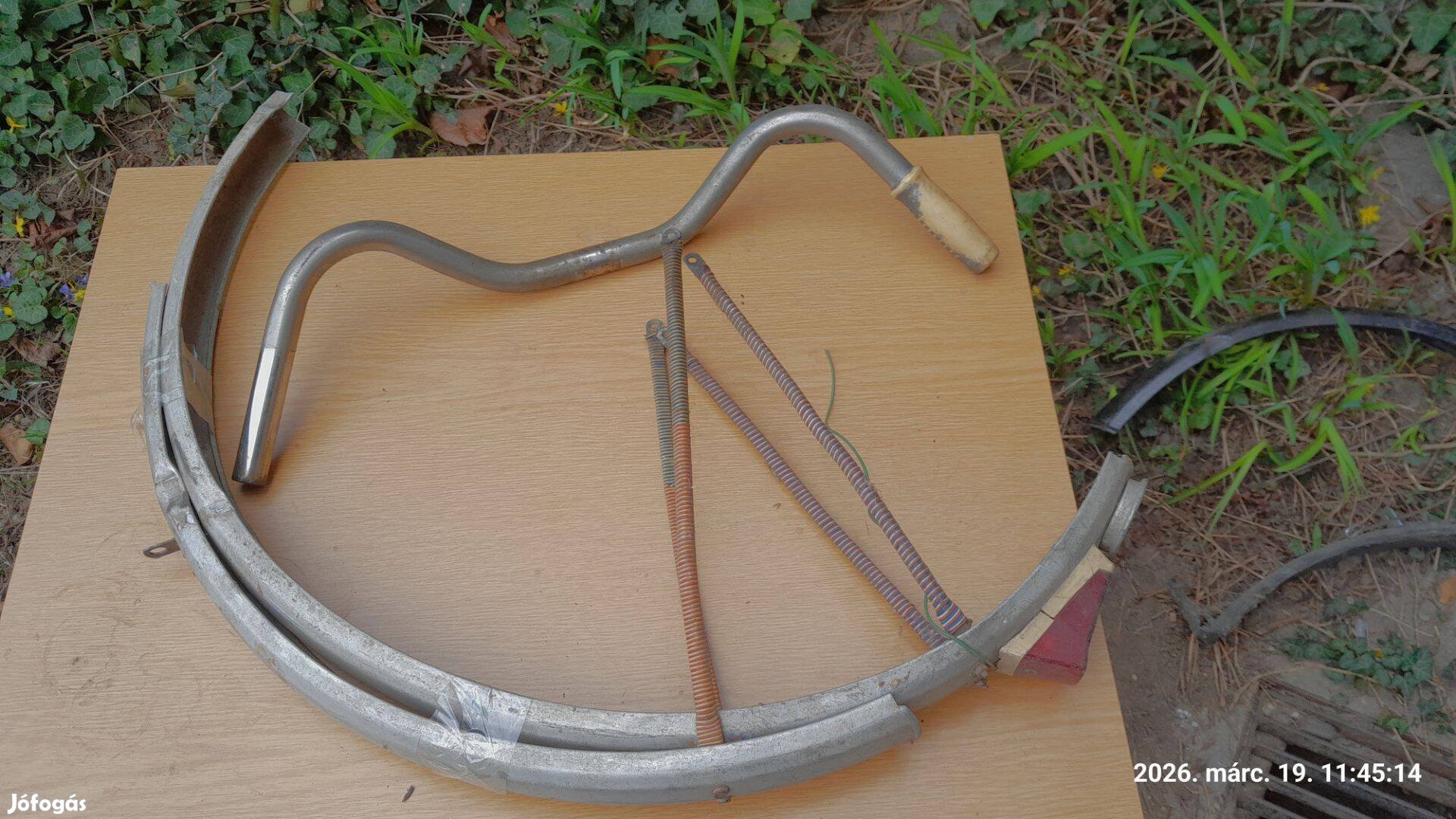 Csepel Tihany sárvédő és kormány