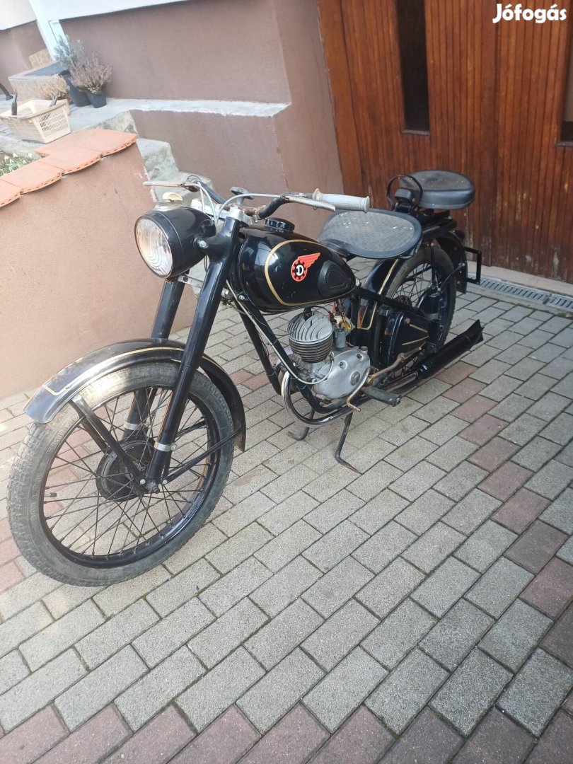 Csepel alkatrésznek.