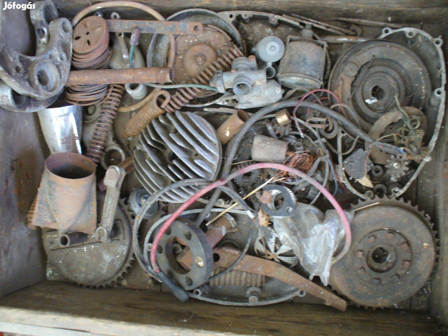 Csepel motor alkatrészek