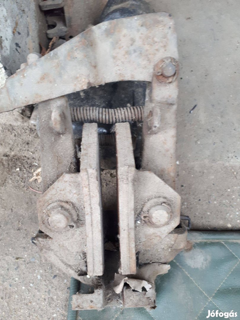 Csepel teherautó alkatrészek eladó