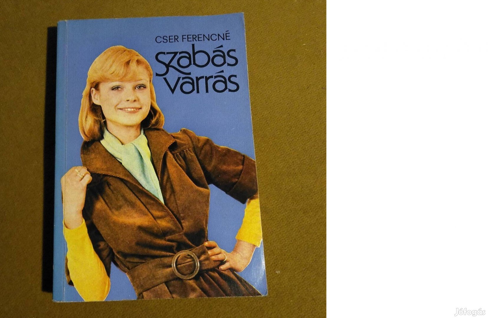 Cser Ferencné Szabás-varrás Könyv, 1976