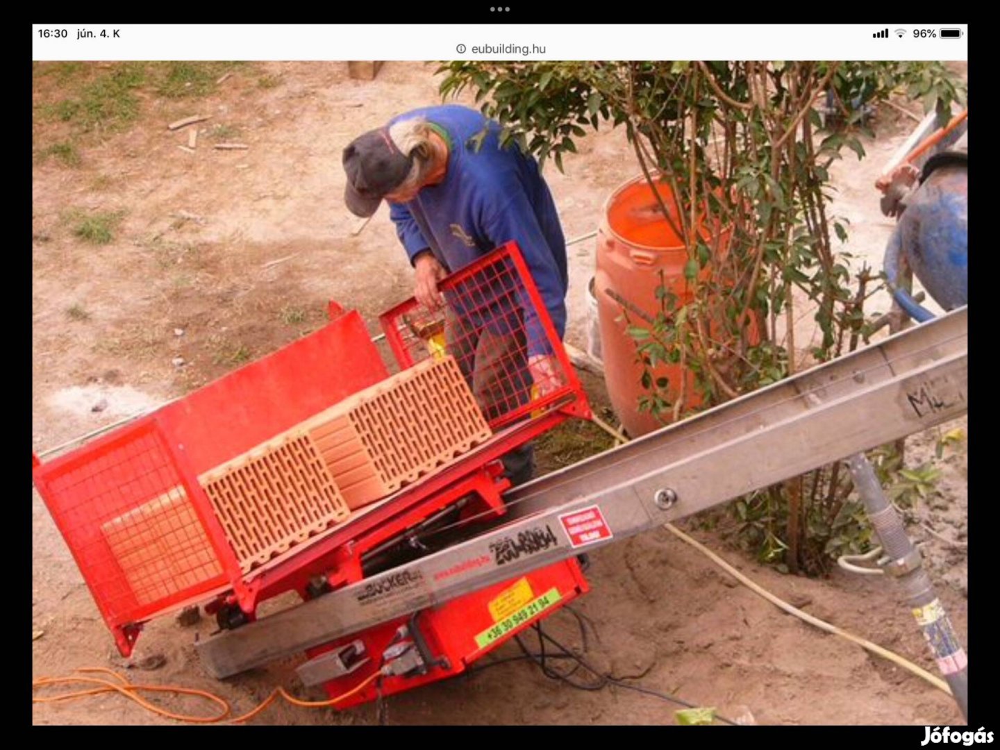 Cserépfelvonó,ferdepályás felvonó