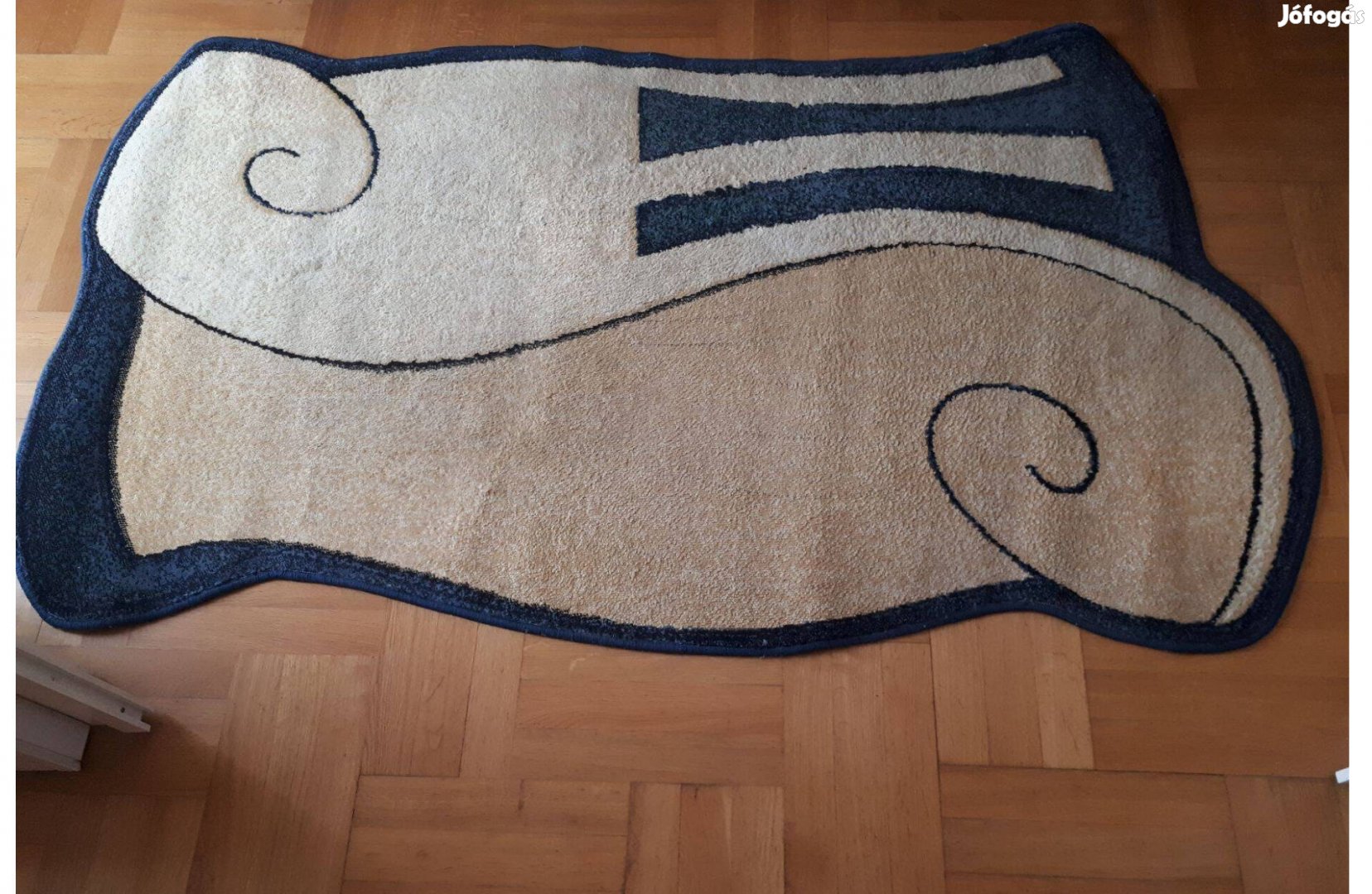 Csigaház formájú szőnyeg elaó