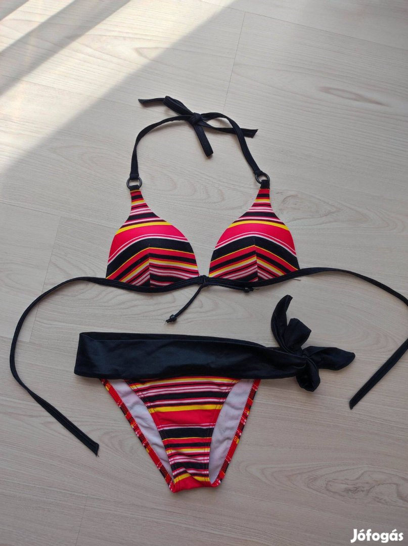 Csíkos női fürdőruha S-M méretben, divatos női bikini