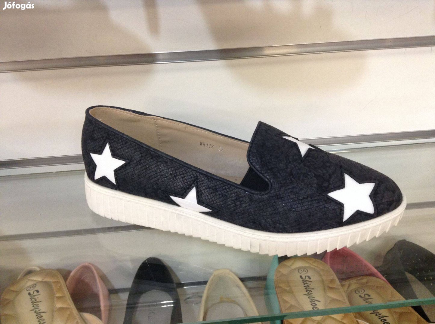 Csillagós bebújós női slip-on cipő!373839