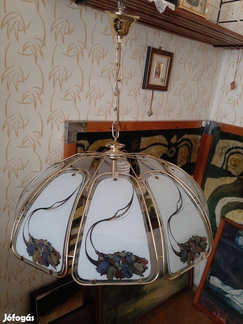 Csillár mennyezetre való