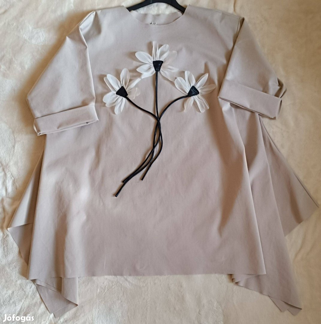 Csinos, elegáns molett tunika