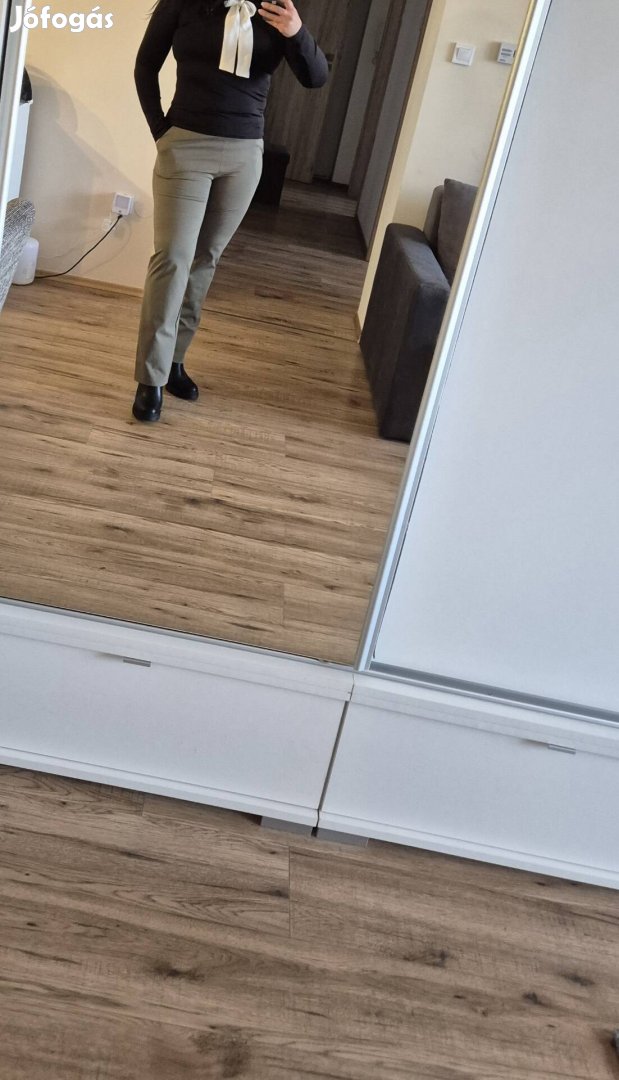 Csinos nadrág Új