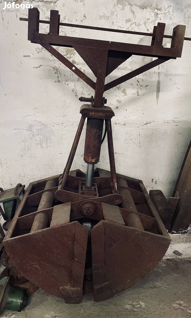 Csipkedő kanál eladó