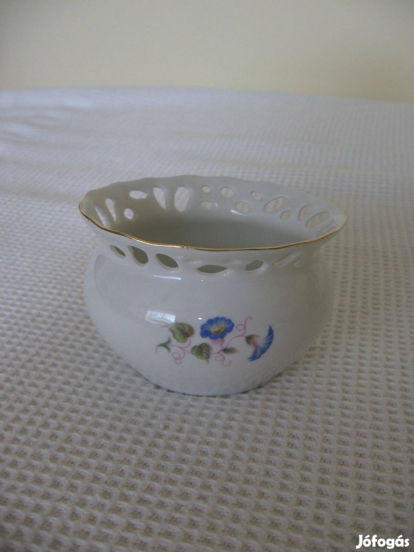 Csipkés szegélyű bonbonier - hollóházi porcelán