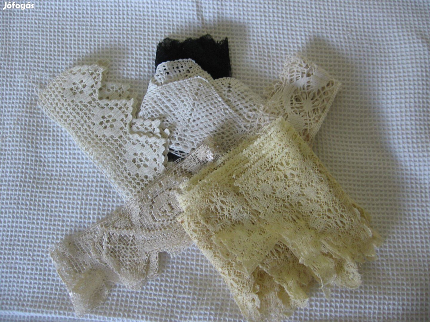 Csipkeszegélyek a leírtak szerint