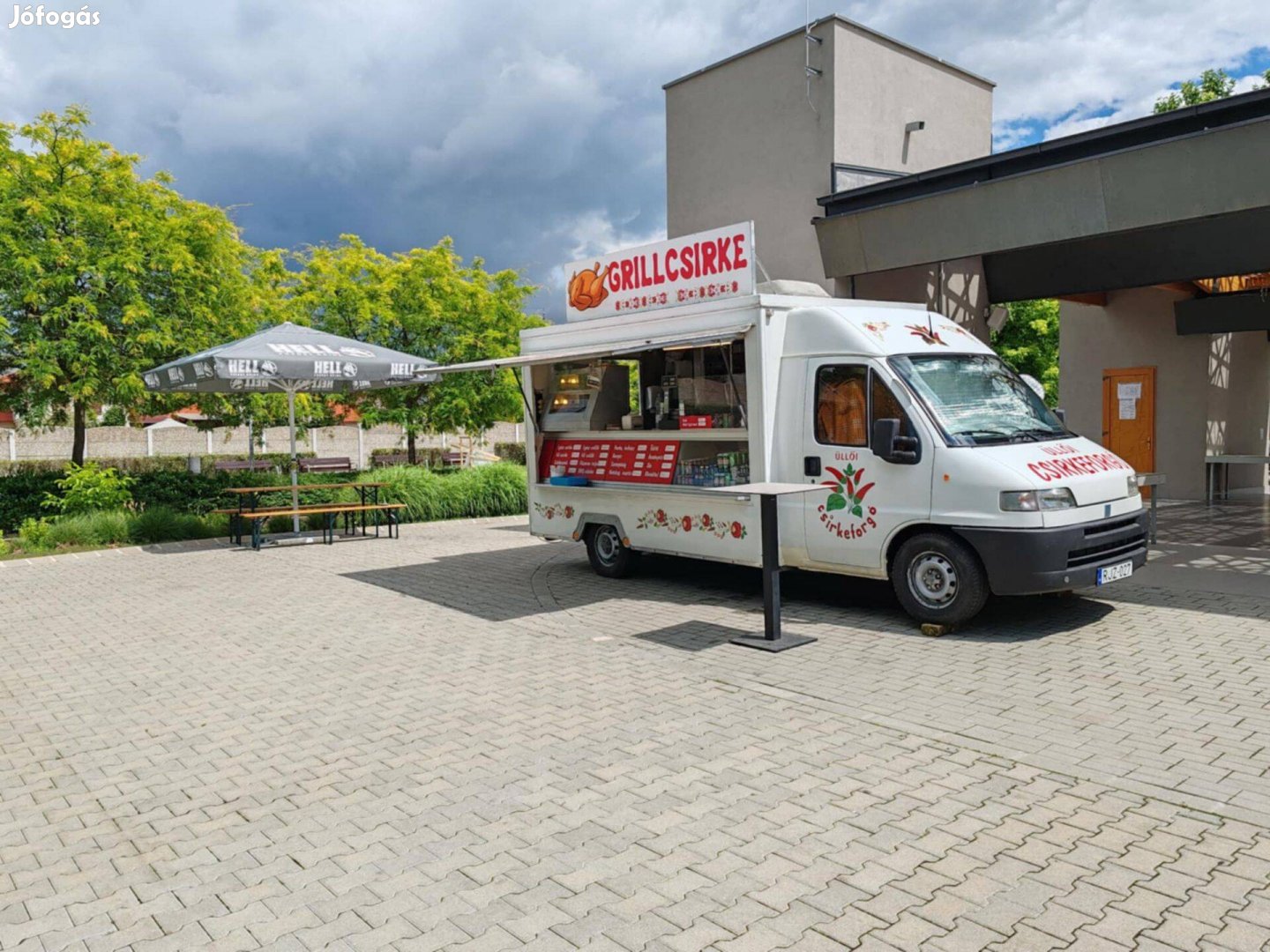 Csirkés autó/Food Truck