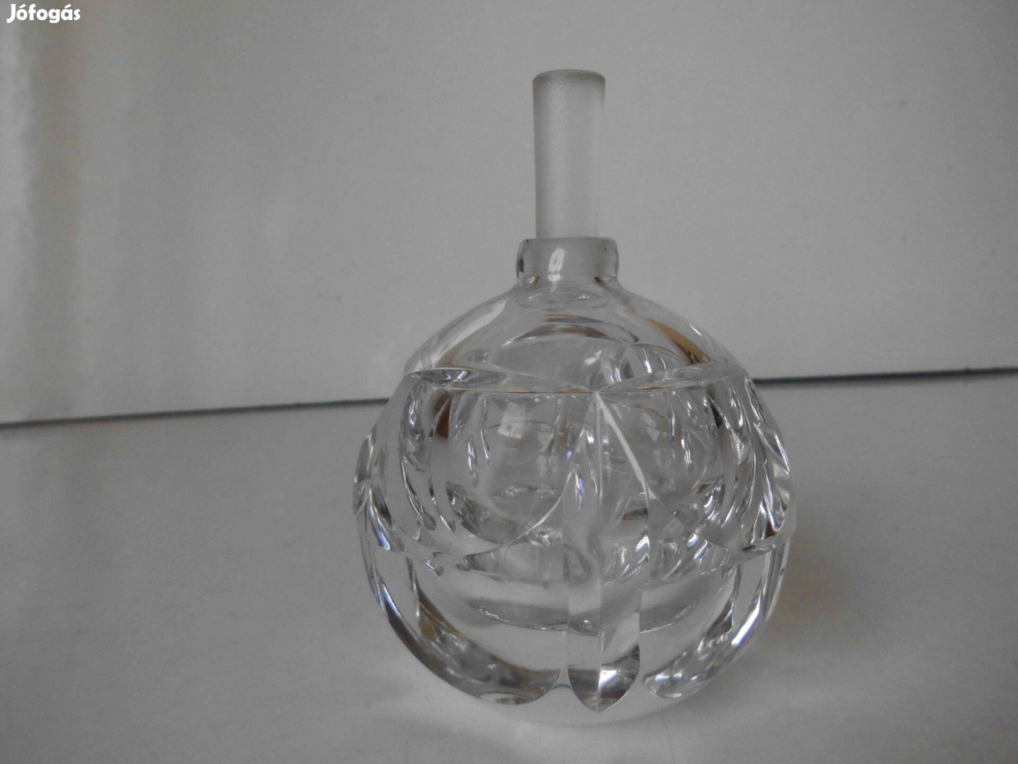 Csiszolt parfümös üveg üveg záróval