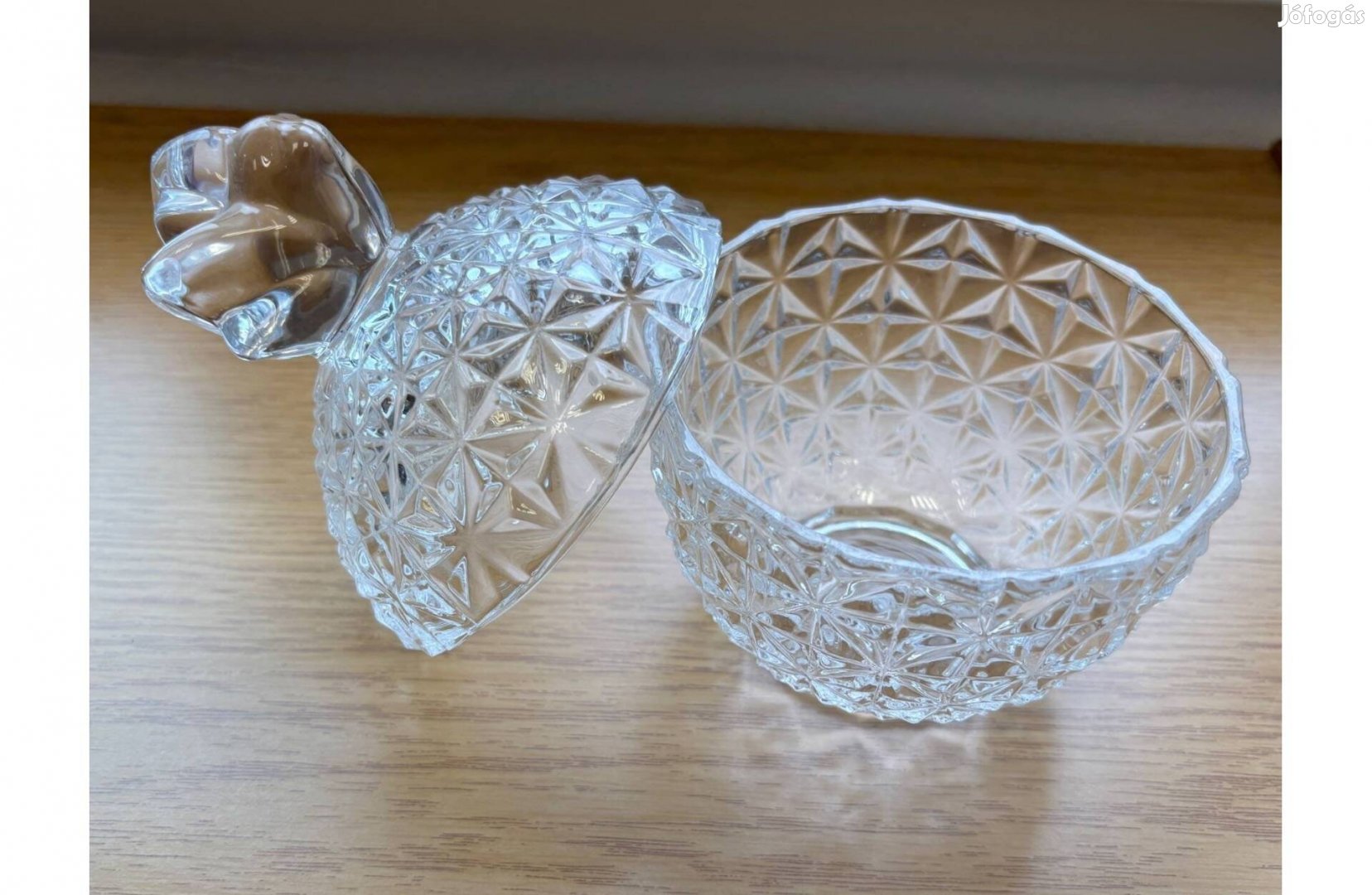 Csiszolt üveg bonbonier, cukortartó, ékszertartó,