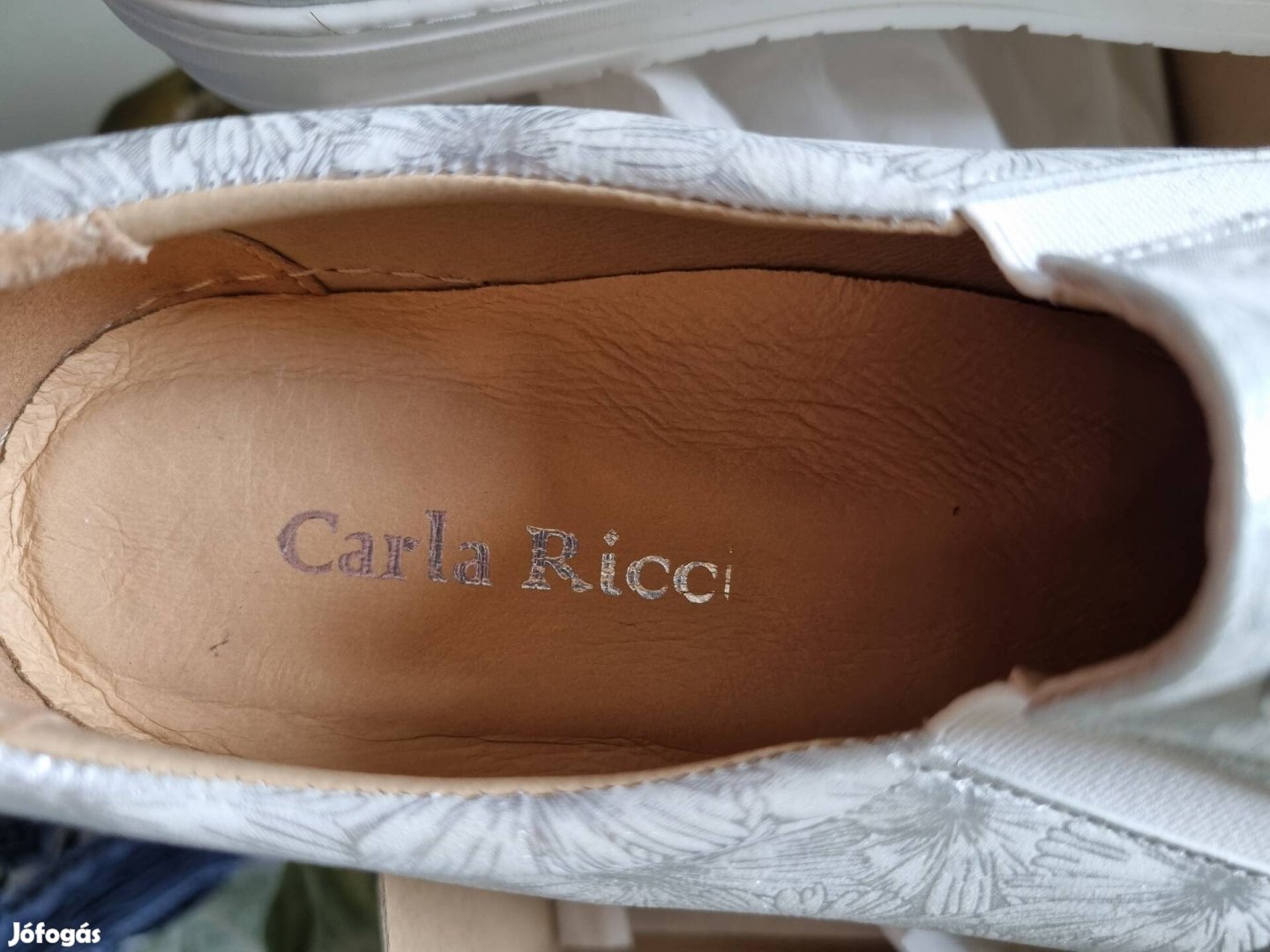Csodás Carla Ricci női bőr cipő