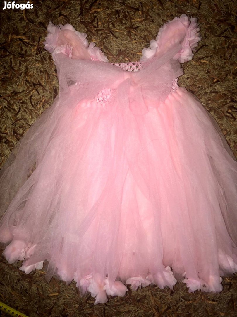 Csodaszép hercegnő tüllös ruha