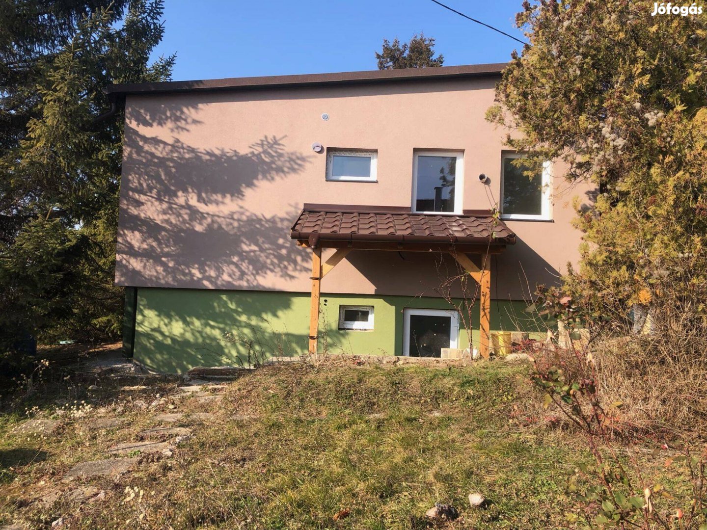 Csókakőn felújítás alatt álló családi ház