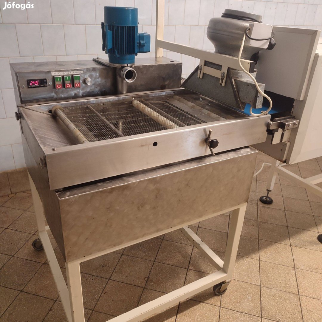 Csokoládé mártó gép