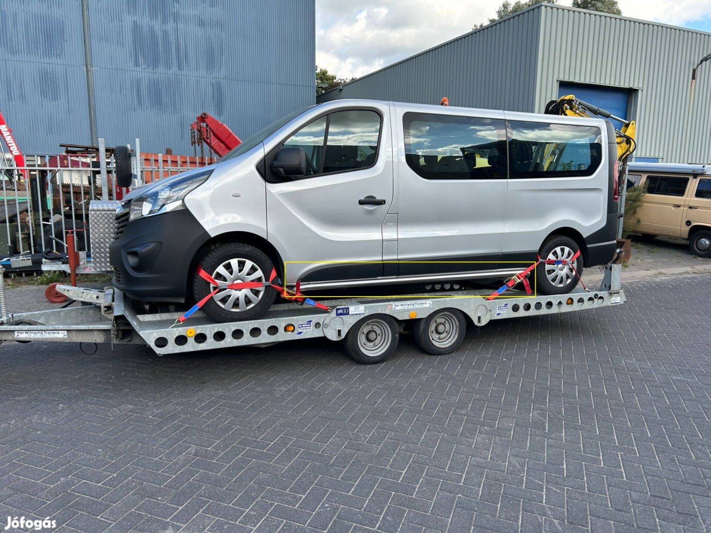Csőküszöb- Opel Vivaro