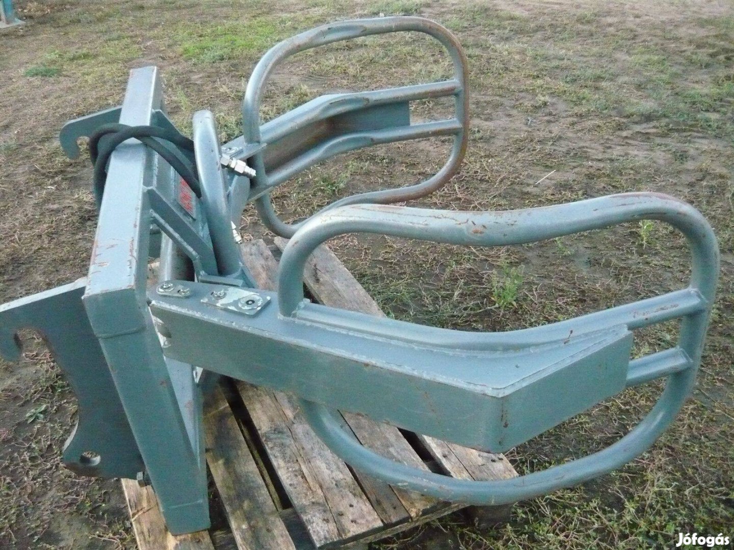 Csomagolt bálafogó eladó