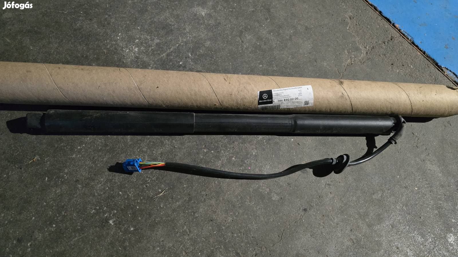 Csomagtérajtó teleszkóp elektromos A1668900000 eladó