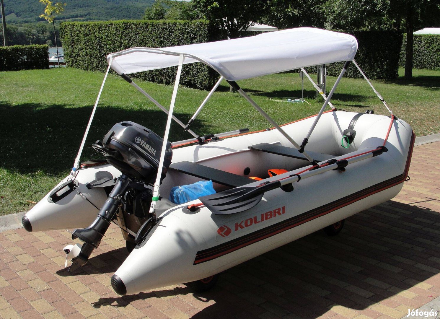 Csónak motorral