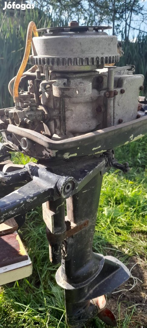 Csónakmotor Vetyerok 8 le 