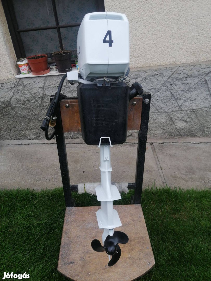 Csónakmotor eladó!