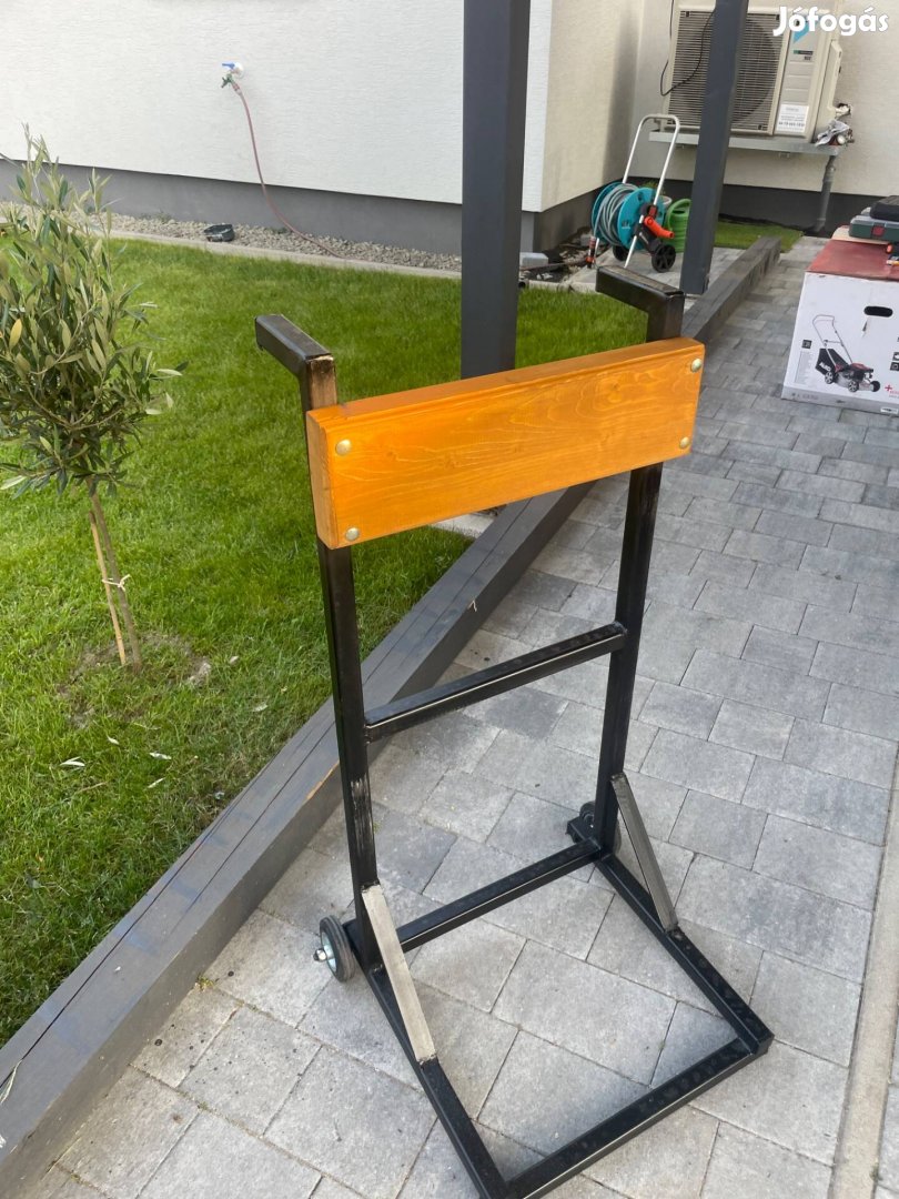 Csónakmotor tartó bak