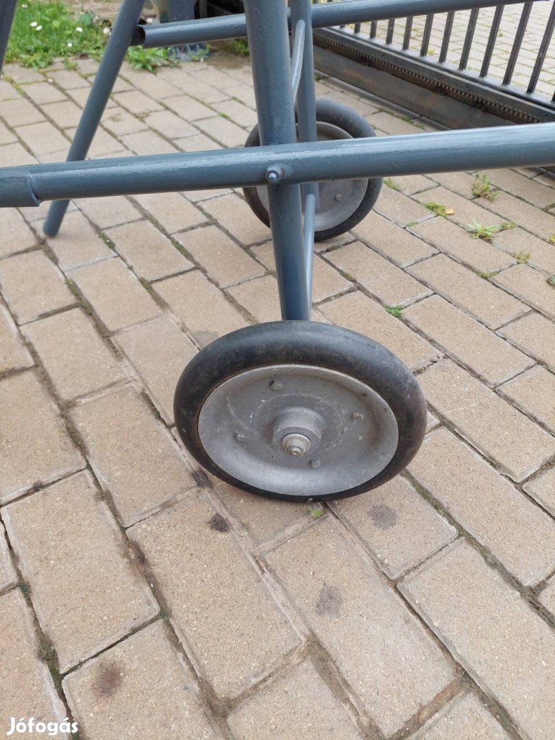 Csónakmotor tartó,szállító