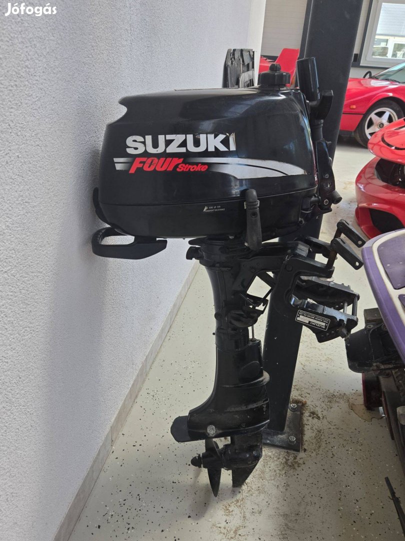 Csónakmotorok