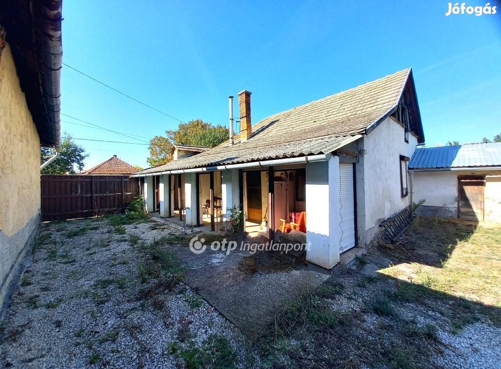 Csongrádi eladó 53 nm-es ház