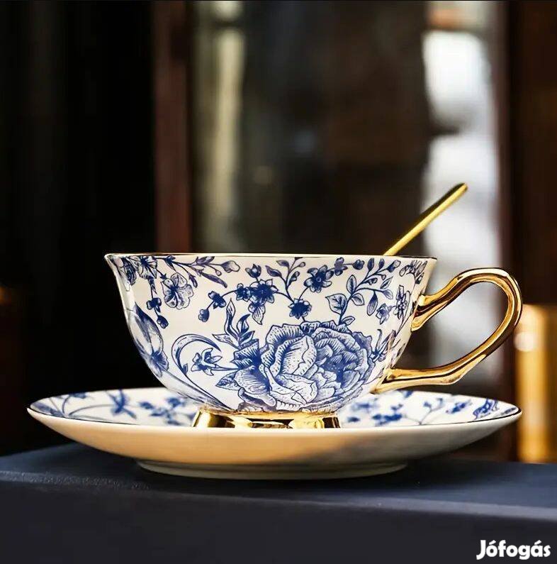 Csontporcelán csésze és alátét készlet