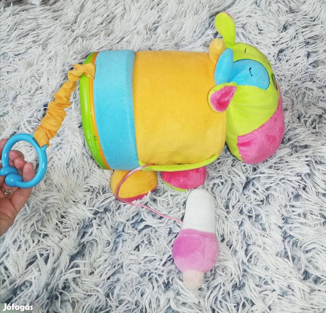 Csörgős, tükrös, több funkciós plüss boci játék, 23 cm