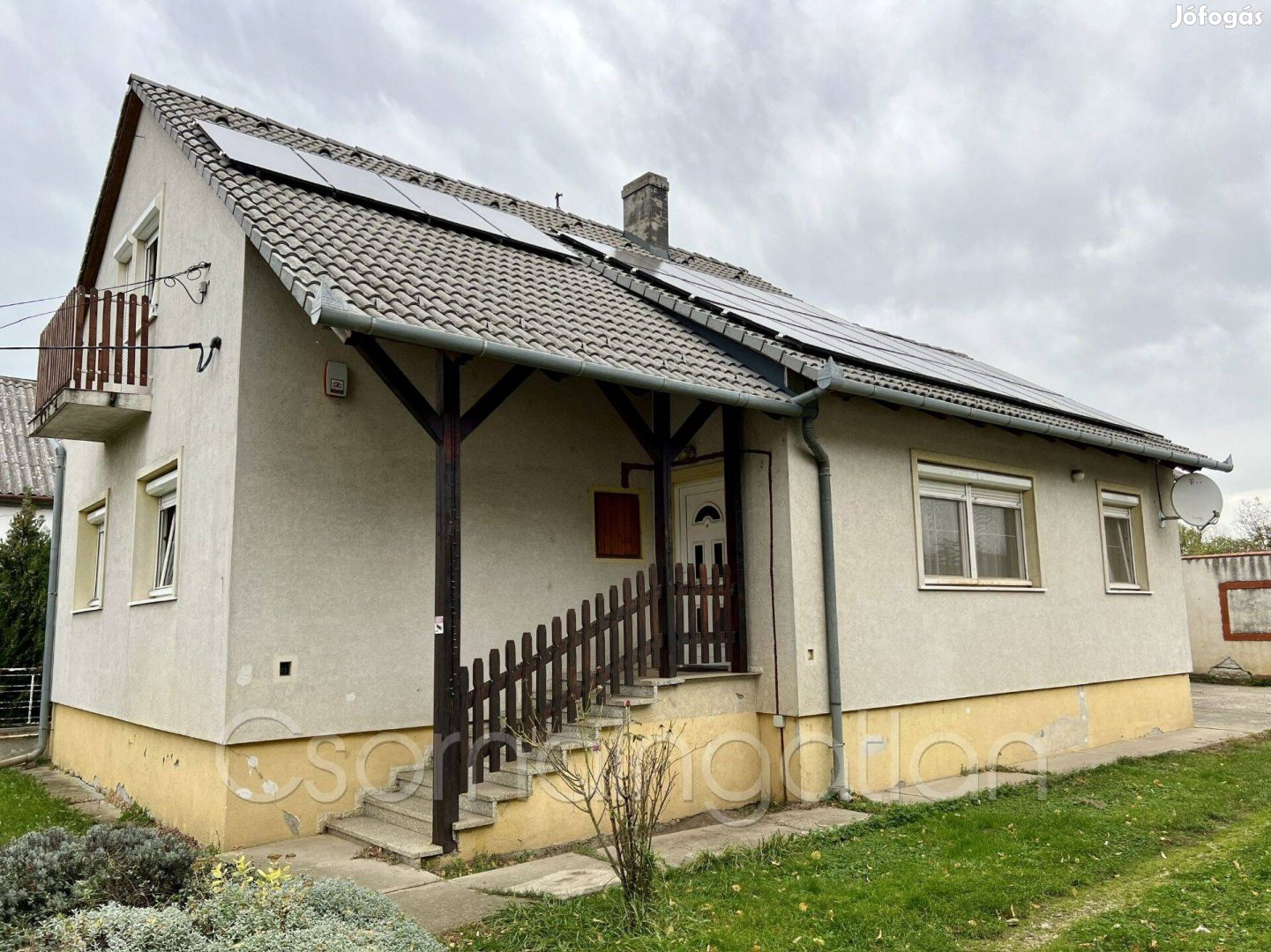 Csorna - 4 szobás felújított családi ház napelem rendszerrel eladó