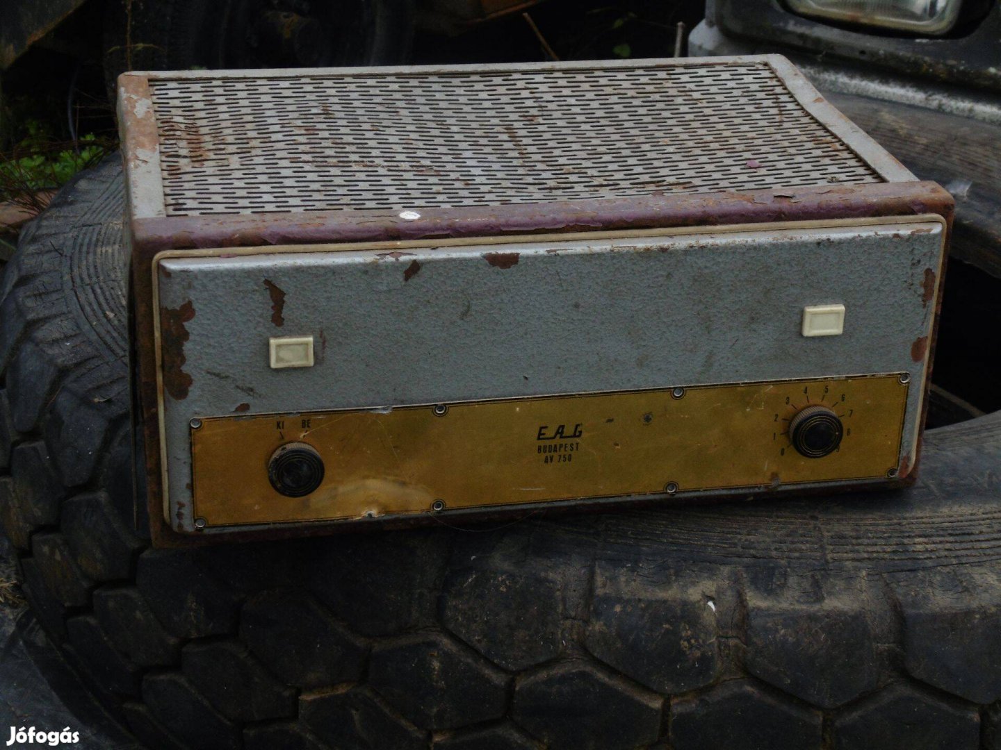 Csöves AV 750 50 W-OS Erősítő Csövekkel 50 w-OS