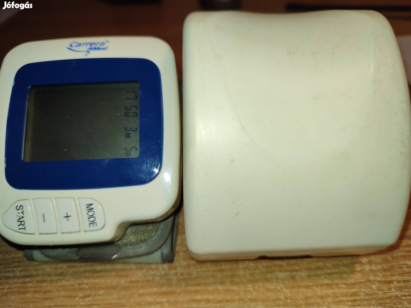 Csuklós vérnyomásmérő