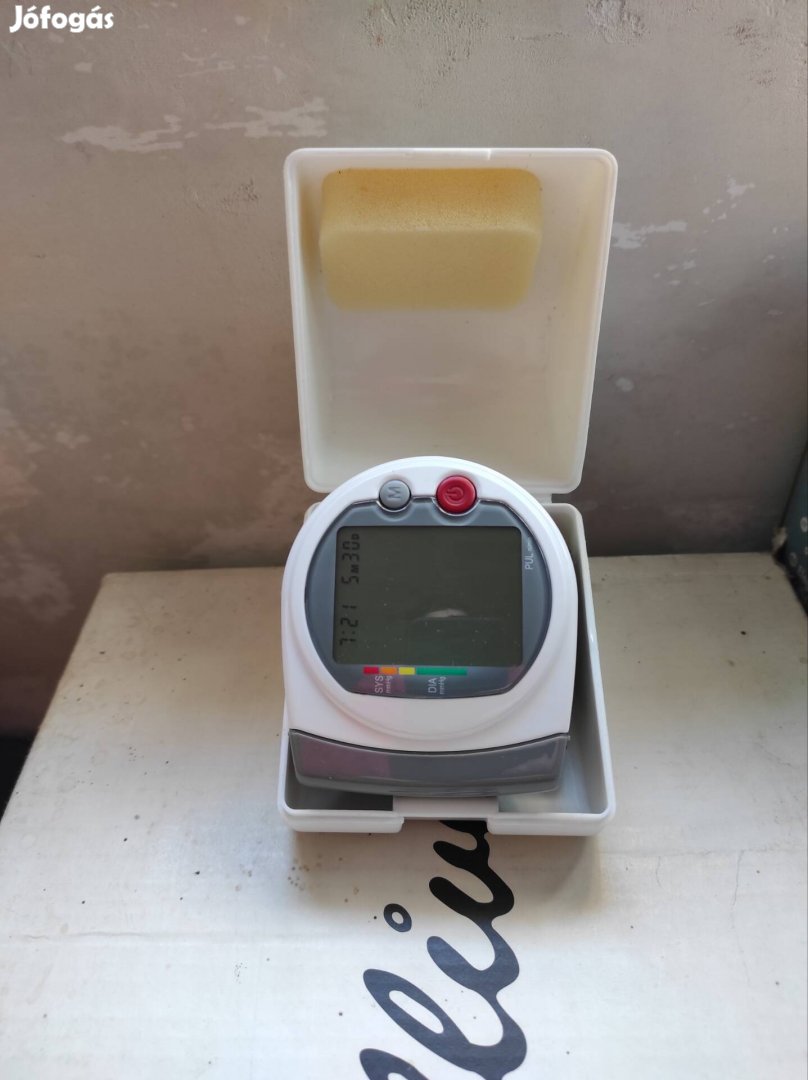 Csuklós vérnyomásmérő 