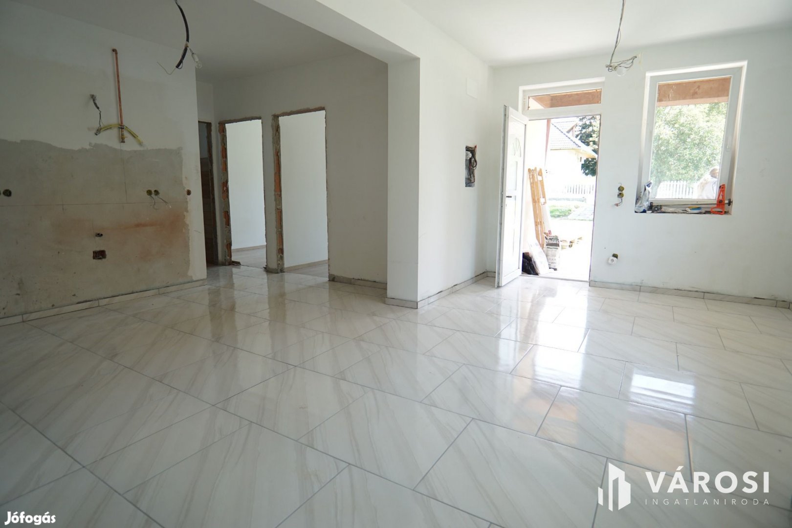 Csurgón, modern belső elosztású, felújított családi ház!