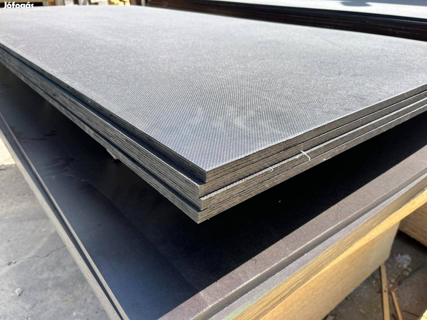 Csúszásmentes rétegelt lemez/platólemez 18x1250x2500mm