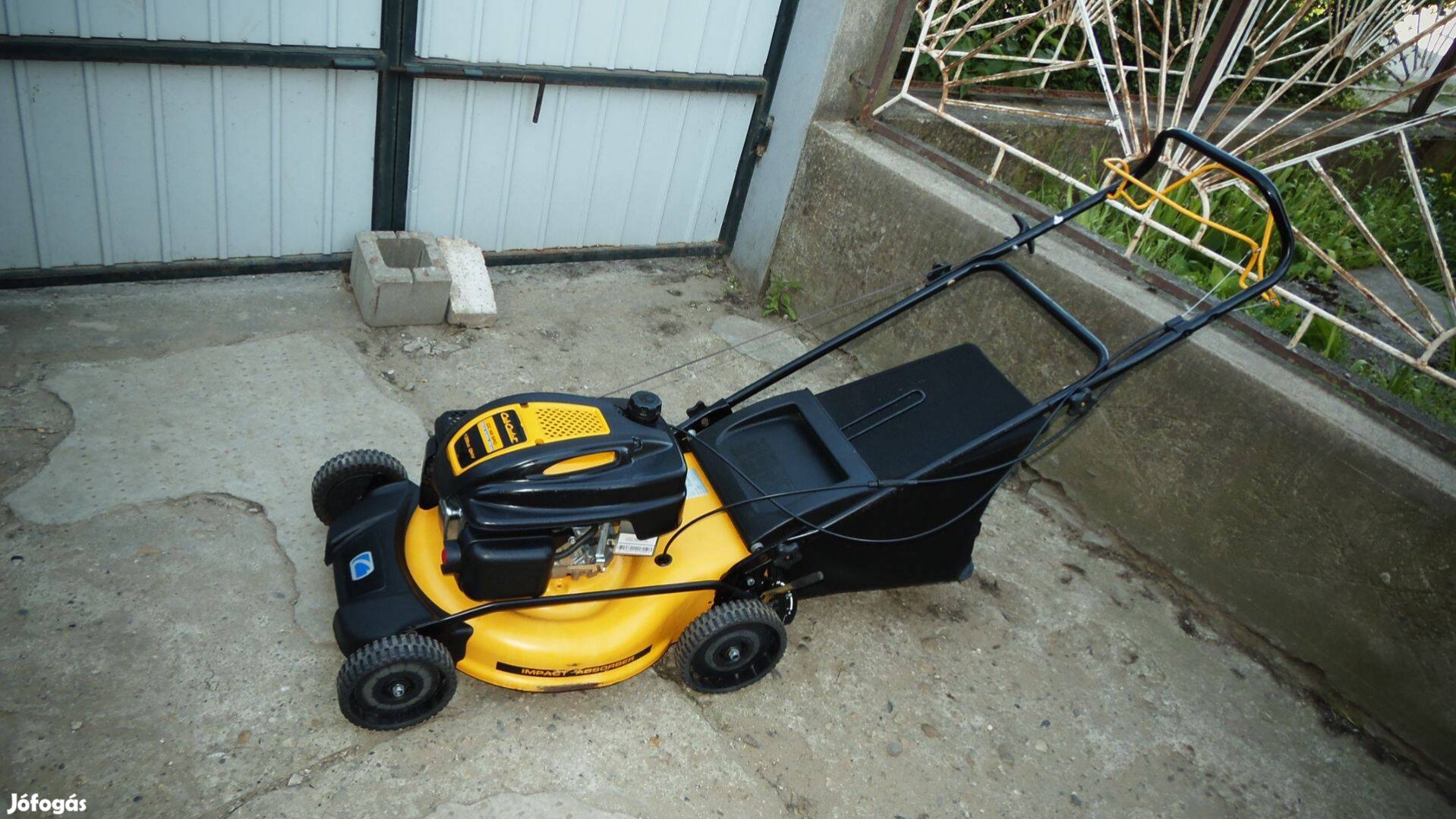 Cub cadet önjáró fűnyíró (Szervizelt)