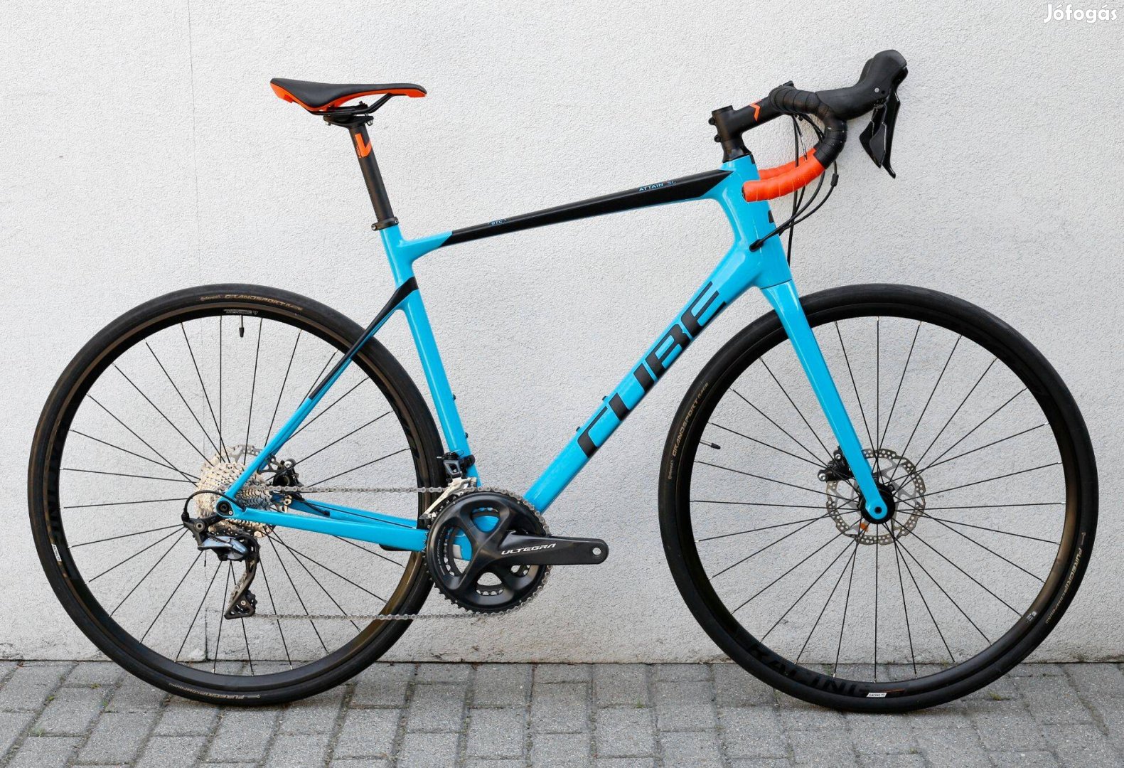 Cube Attain GTC SL 28" újszerű carbon Országúti kerékpár (L)