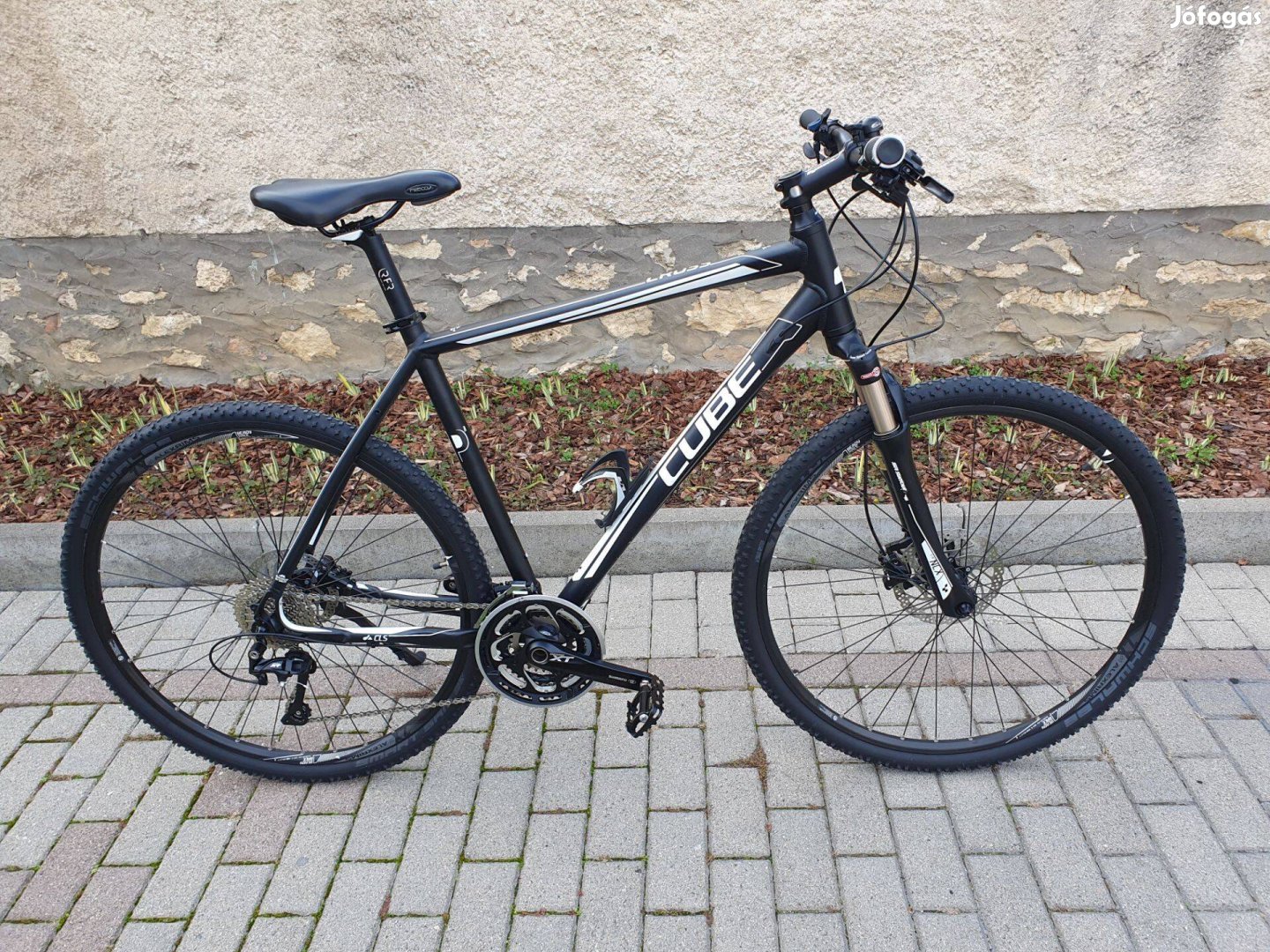 Cube Cross Pro 56 cm 28 cross trekking kerékpár KTM