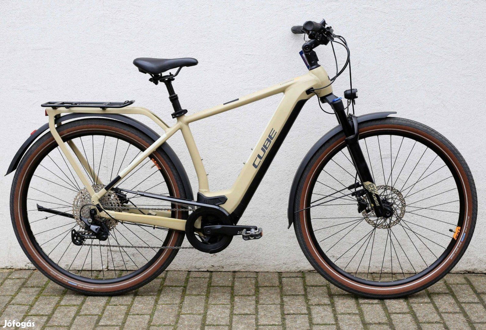 Cube Kathmandu Hybrid Pro 625 28" megkímélt trekking ebike kerékpár