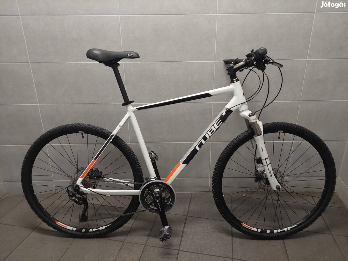 Cube Nature Cross trekking 28as , Shimano XT 3x10,  58 váz